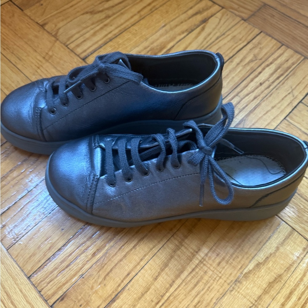 Silver Woman’s Camper low top shoes